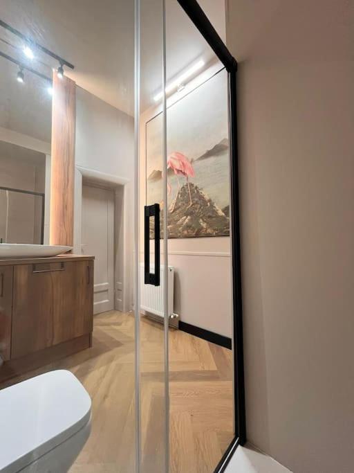 Littlehouse- Entire Property For Maximum 4 People 布加勒斯特 外观 照片